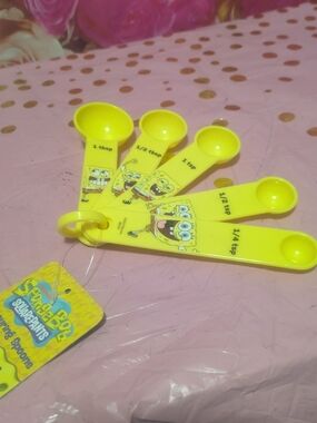 SpongeBob SquarePants Yellow Measuring Spoon Set
